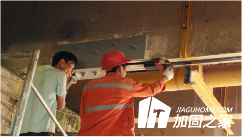 置換混凝土加固施工時(shí)，需要注意什么問題？