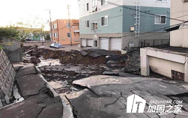 臺(tái)風(fēng)剛走地震又來(lái)，房屋做好抗震加固真的很有必要